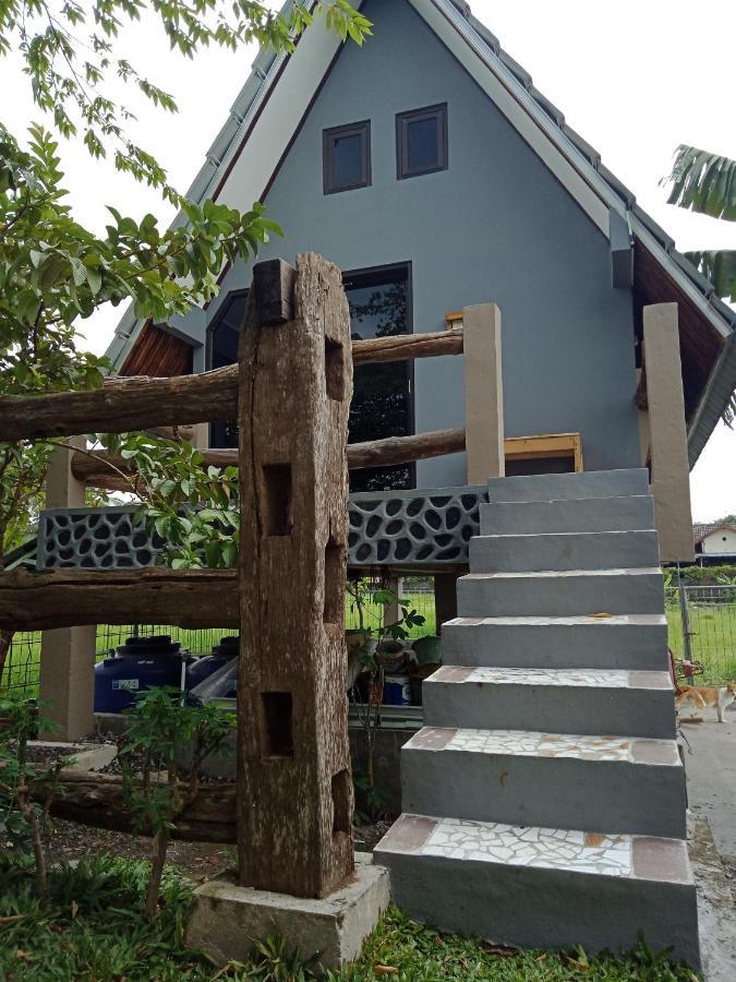 Joglopari Guesthouse Room 2 Bukan Untuk Pasangan Non Pasutri Tjepit 외부 사진